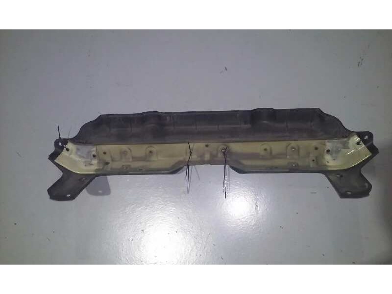 Recambio de travesaño superior para kia sorento 2.5 crdi cat referencia OEM IAM   