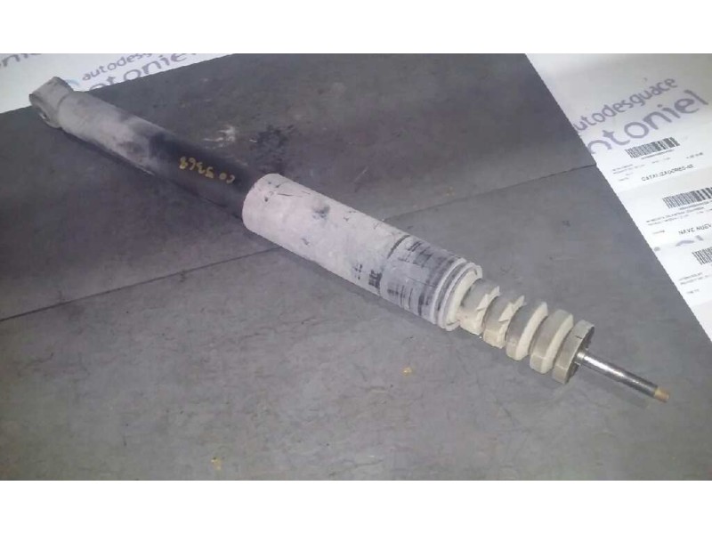 Recambio de amortiguador trasero derecho para renault modus 1.2 16v referencia OEM IAM   