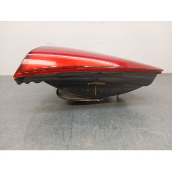 Recambio de piloto trasero derecho interior para kia carens iv 1.7 crdi referencia OEM IAM 92404A4010  