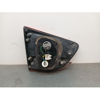 Recambio de piloto trasero derecho interior para kia carens iv 1.7 crdi referencia OEM IAM 92404A4010  