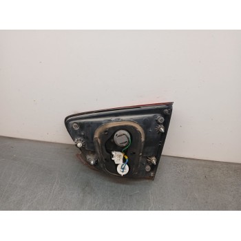 Recambio de piloto trasero izquierdo interior para kia carens iv 1.7 crdi referencia OEM IAM 92403A4010  