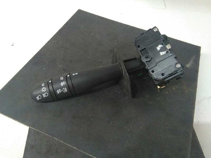 Recambio de mando intermitentes para renault clio ii fase ii (b/cb0) campus referencia OEM IAM   