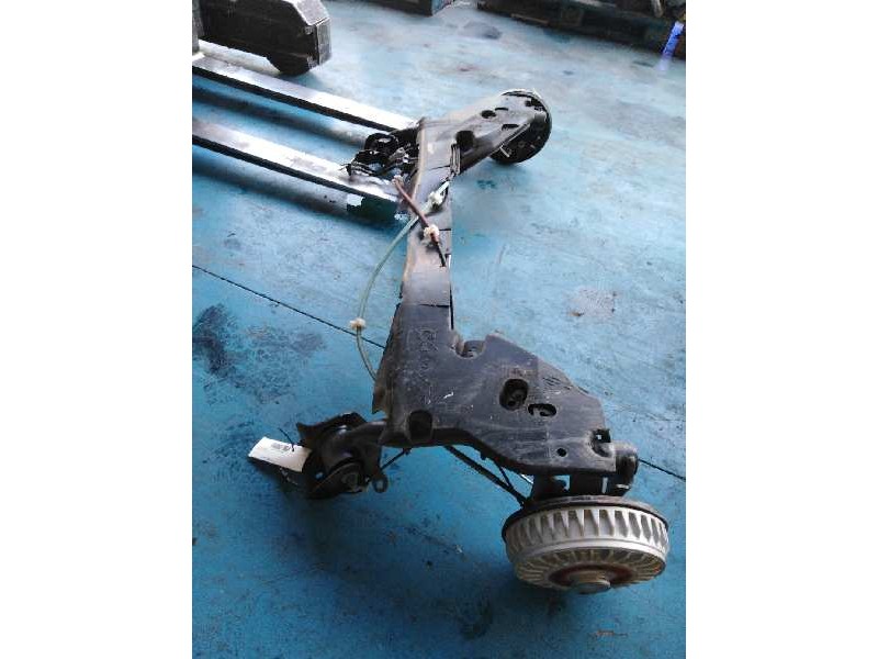 Recambio de puente trasero para renault captur luxe referencia OEM IAM 265506738R TAMBOR ABS 4 TORNILLOS