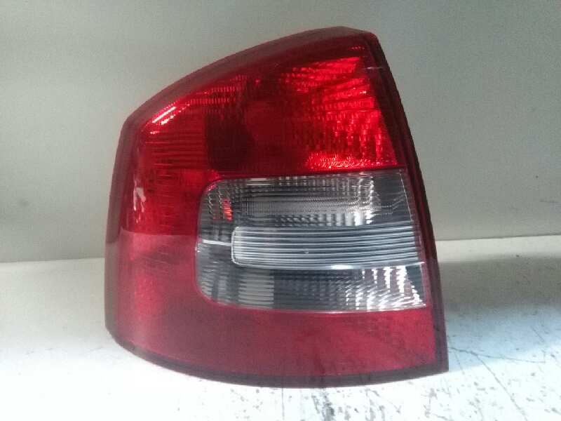 Recambio de piloto trasero izquierdo para skoda octavia berlina (1z3) referencia OEM IAM  NUEVO 4P