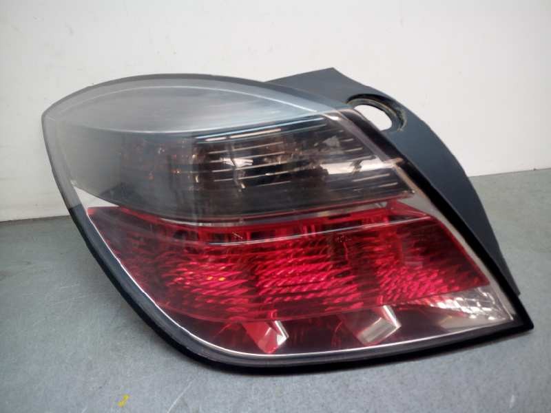 Recambio de piloto trasero izquierdo para opel astra gtc cosmo referencia OEM IAM 13252443  