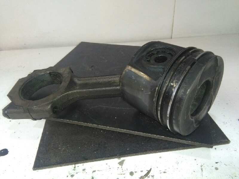 Recambio de piston para opel zafira b 1.9 cdti referencia OEM IAM   