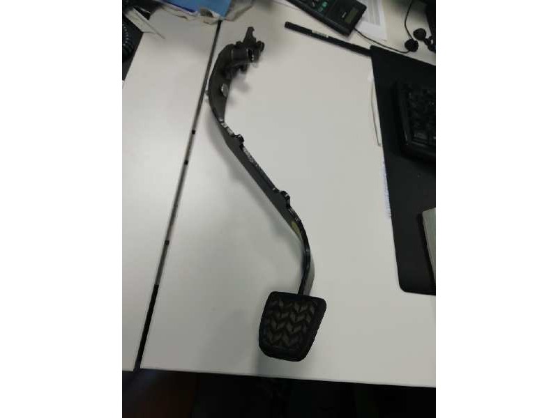 Recambio de pedal embrague para toyota corolla (e12) 1.4 turbodiesel cat referencia OEM IAM   