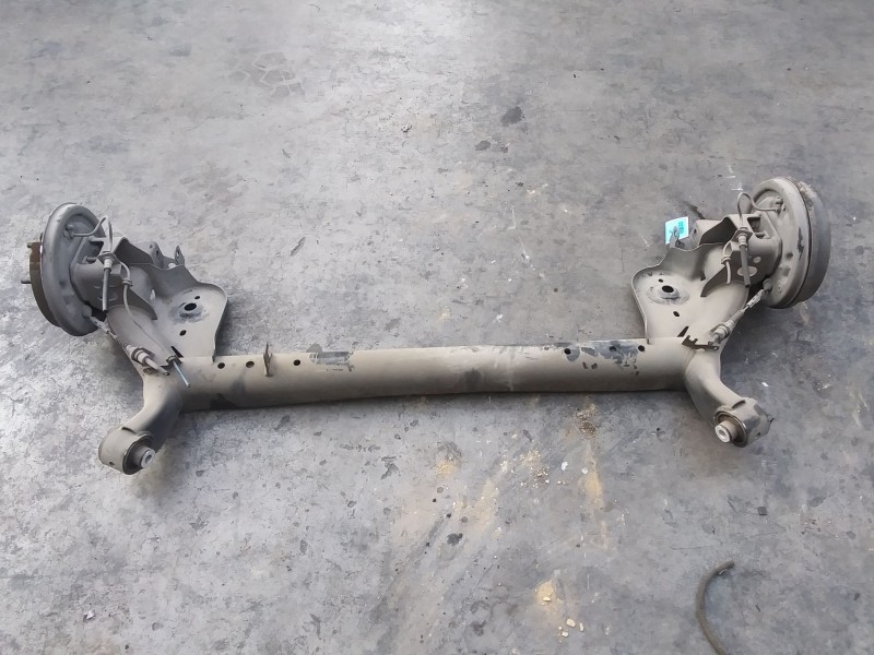 Recambio de puente trasero para ford transit courier combi trend referencia OEM IAM TAMBOR Y ABS  