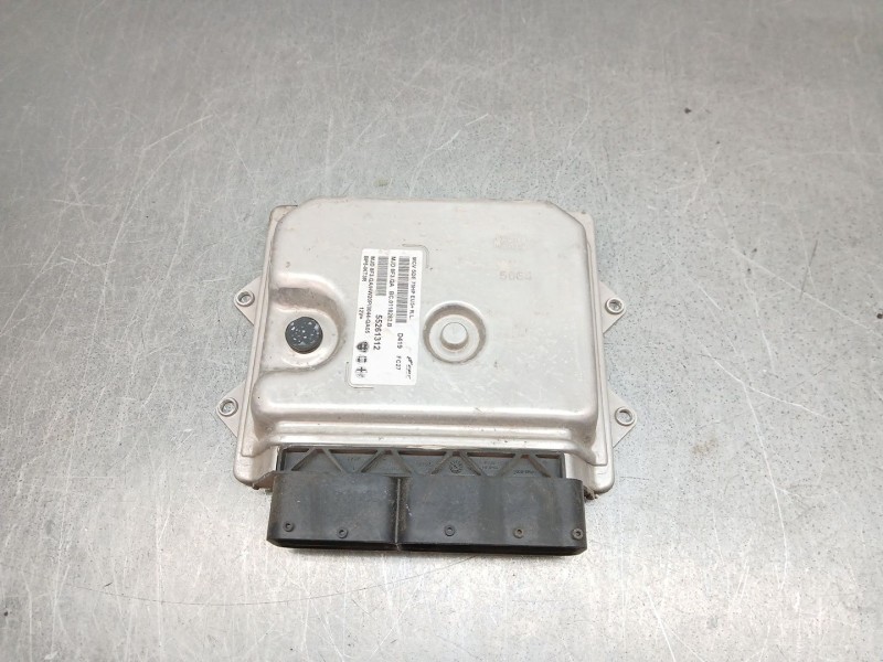 Recambio de centralita motor uce para fiat fiorino básico referencia OEM IAM 55261312  