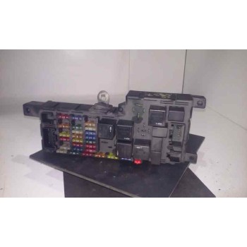 CAJA RELES / FUSIBLES 8607841 