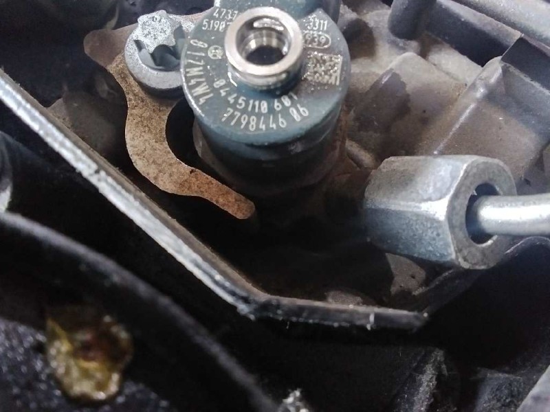 Recambio de inyector para bmw serie 1 lim. (f20) 2.0 turbodiesel referencia OEM IAM 0445110601  
