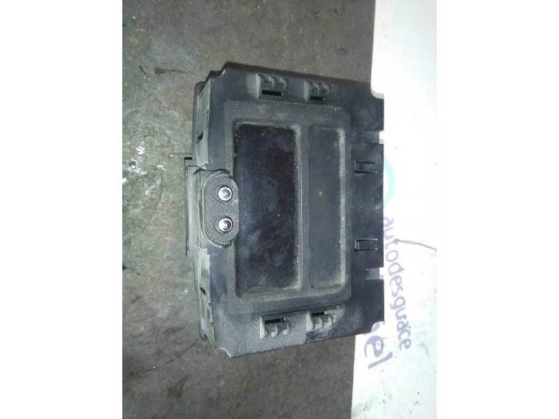 Recambio de display para opel zafira a elegance referencia OEM IAM 4494218  