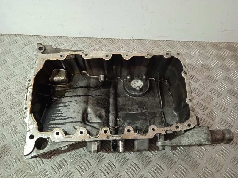 Recambio de carter para seat exeo berlina (3r2) 2.0 tdi referencia OEM IAM 03G103603  