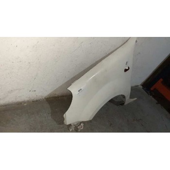 Recambio de aleta delantera izquierda para renault kangoo (f/kc0) authentique referencia OEM IAM 7751718631 BLANCA CON ROCES