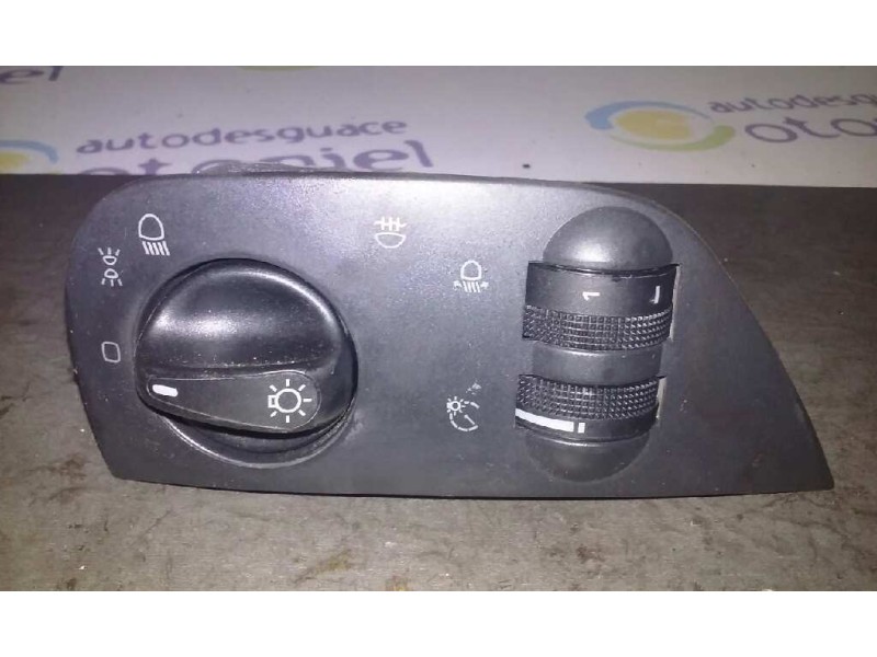 Recambio de mando luces para volkswagen polo berlina (6n1) 1.4 referencia OEM IAM 6N1941531M SALPICADERO 