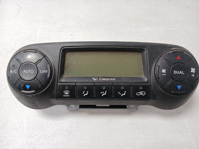 Recambio de mando climatizador para hyundai ix35 classic 2wd referencia OEM IAM 972502y301  