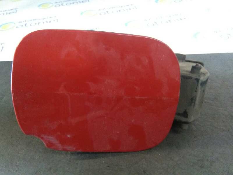 Recambio de tapa exterior combustible para renault clio iii 20 aniversario referencia OEM IAM  ROJA 