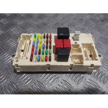 Recambio de caja reles / fusibles para alfa romeo 147 (190) 1.9 jtd cat referencia OEM IAM 46558758  