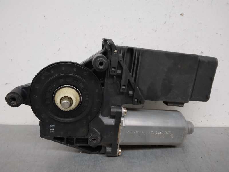 Recambio de motor elevalunas delantero derecho para volkswagen passat berlina (3b2) berlina referencia OEM IAM 0130821694 101434