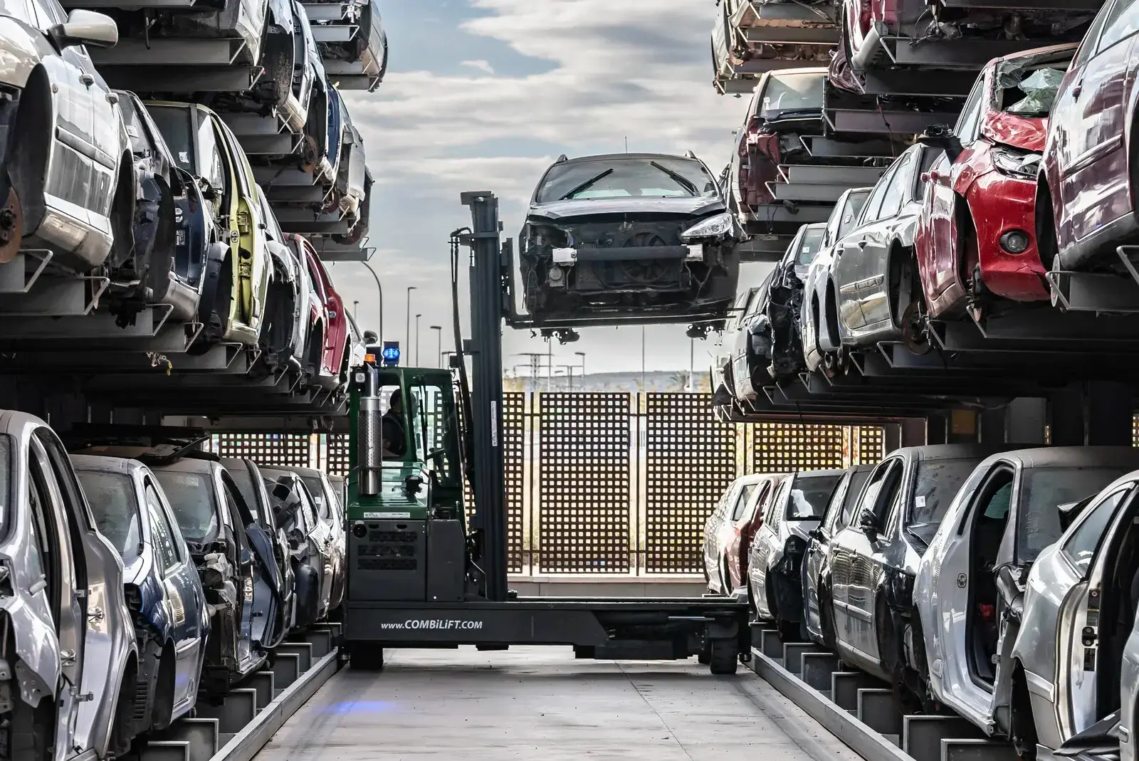 Servicio de baja definitiva y tasación de vehículos