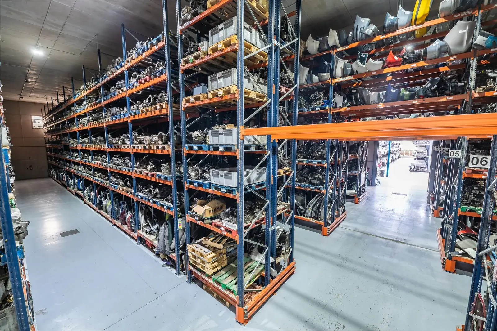 Almacén de recambios y piezas