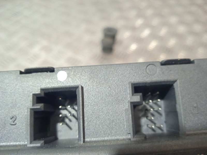 2038209185 MODULO COMFORT / IZQUIERDA / PUERTA DELANTERA / 957483 PER MERCEDES-B - Zdjęcie 5 z 10