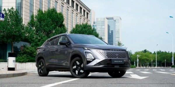 Omoda 5 SHS-H híbrido: equipamiento y características